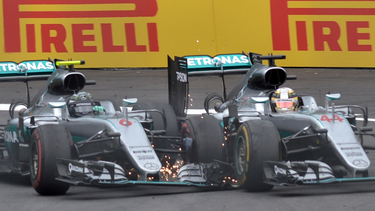 2016 奧地利站 Hamilton 與 Rosberg 最後一圈碰撞官方影片縮圖